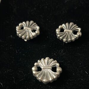 Chic Silver Shell Buttons